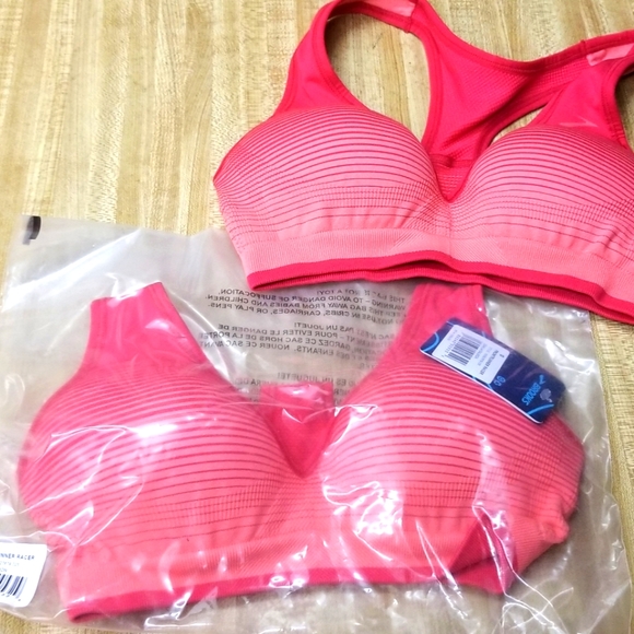 COPY - 2 NWT Brand New Brooks Racer Back Sports Bras - Picture 1 of 3